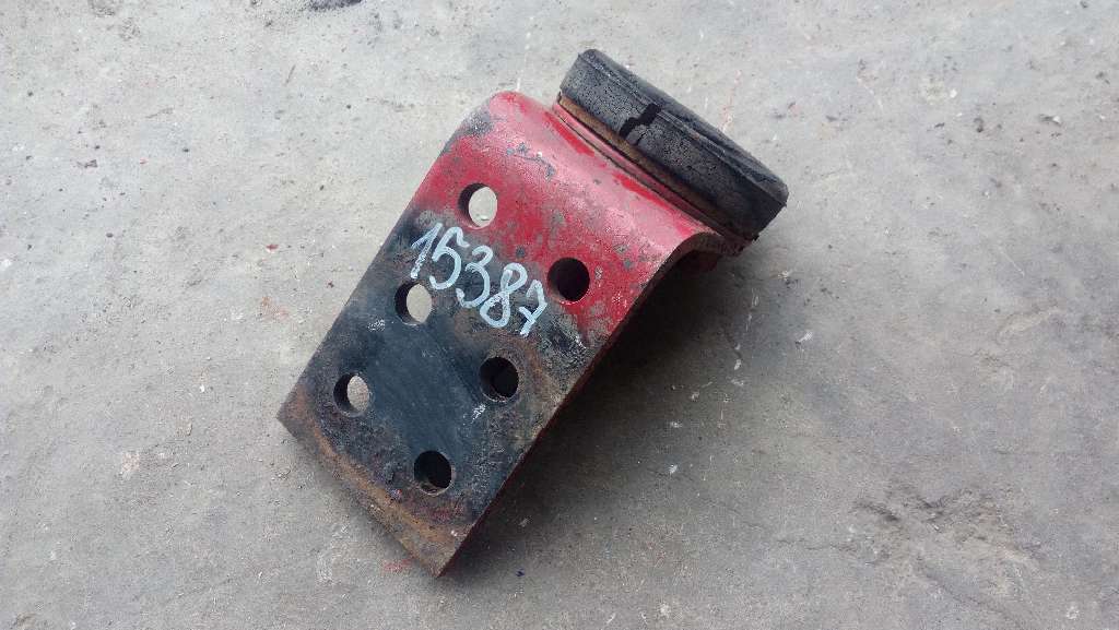 кронштейн отбойника задней рессоры б/у \ 6 отв.